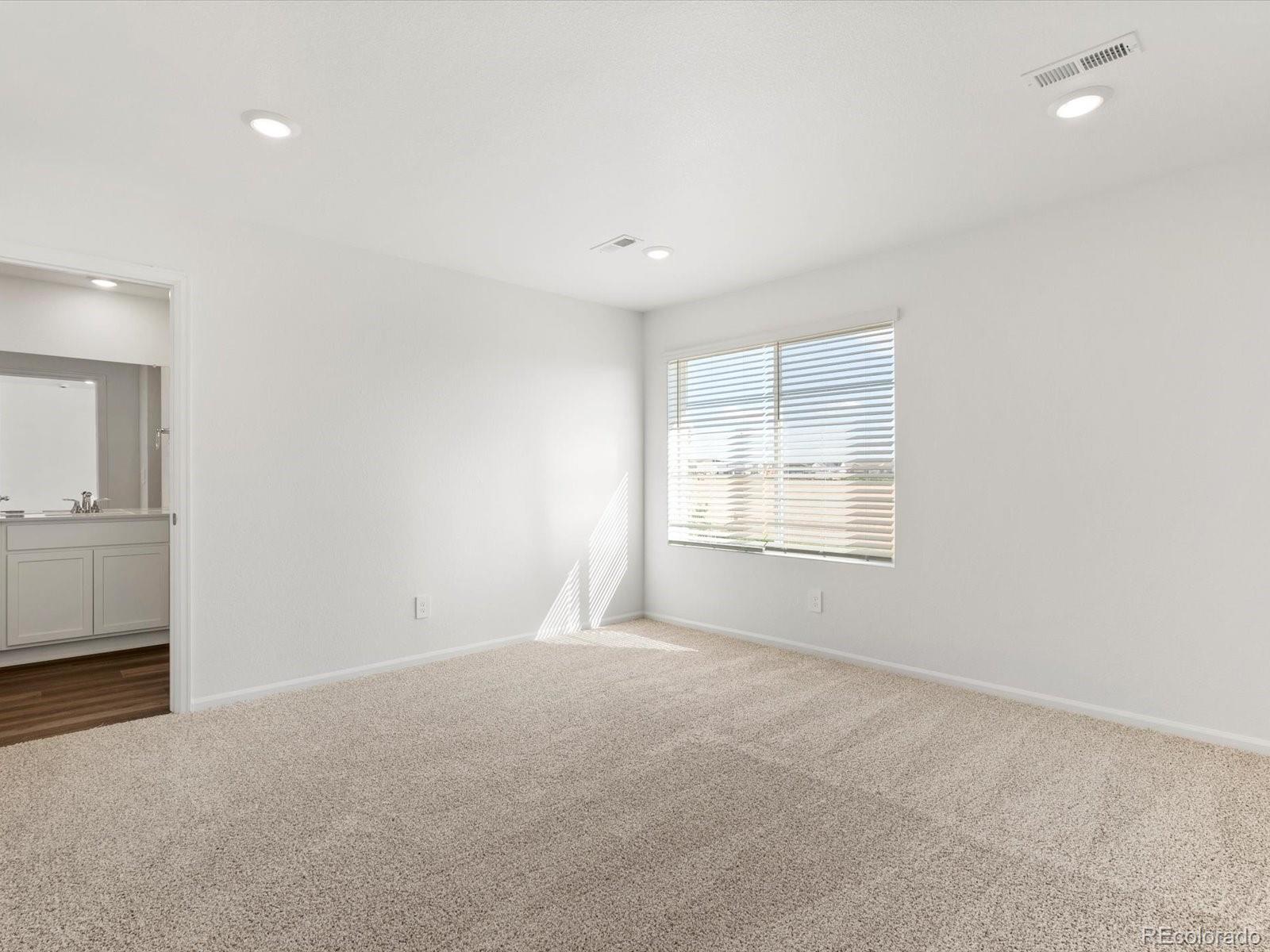MLS Image #10 for 21097 e 65th avenue,aurora, Colorado