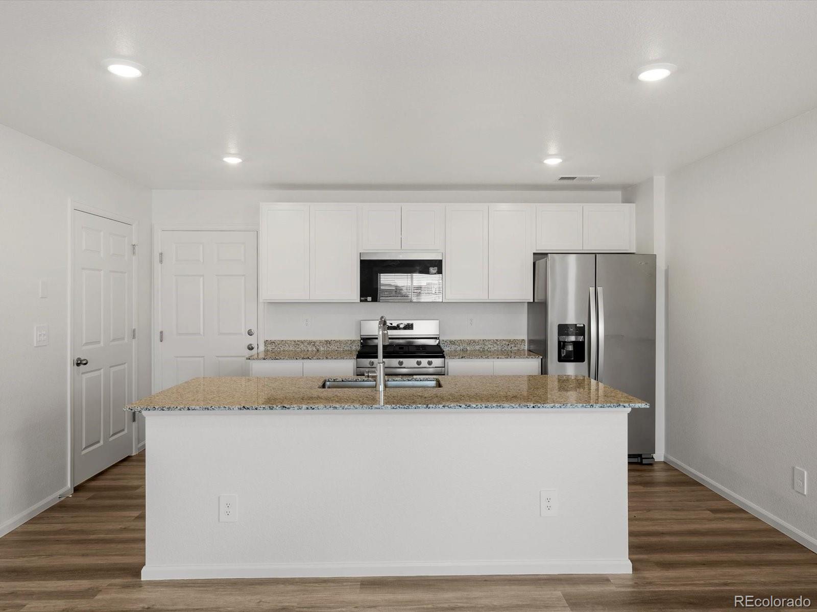 MLS Image #17 for 21097 e 65th avenue,aurora, Colorado
