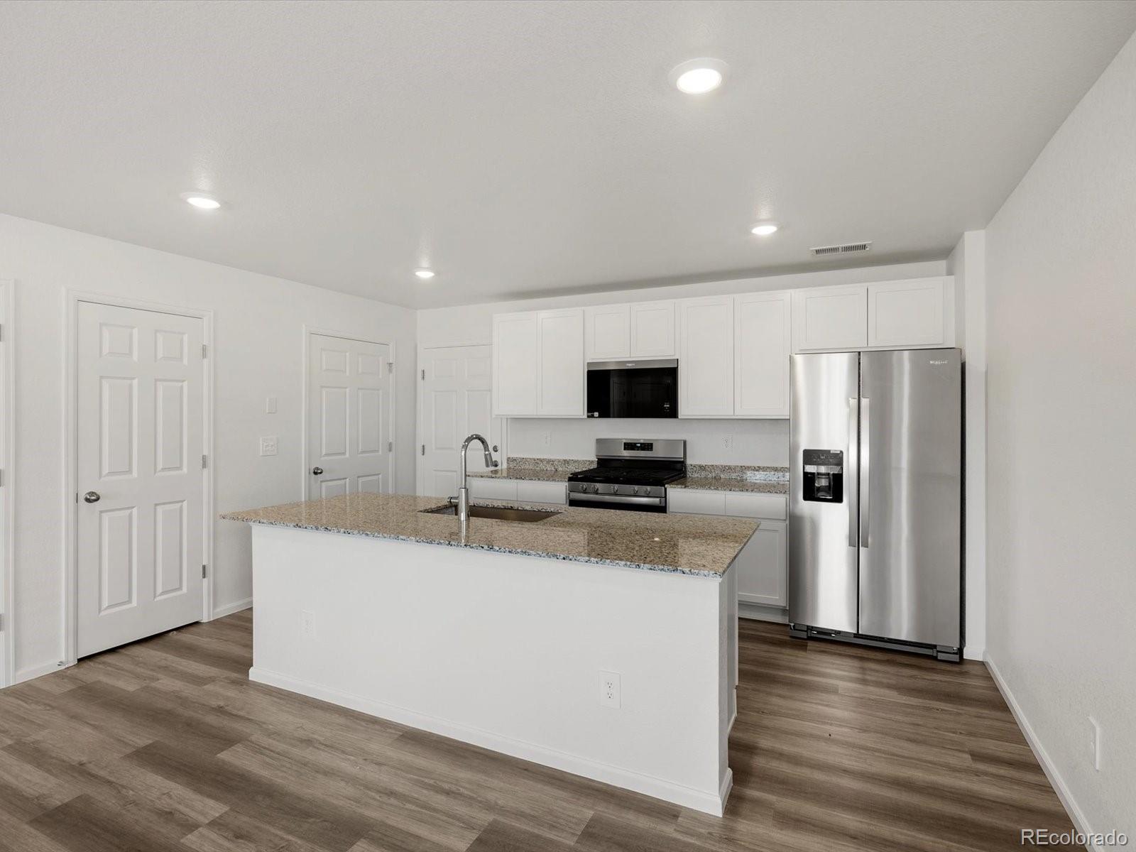 MLS Image #18 for 21097 e 65th avenue,aurora, Colorado
