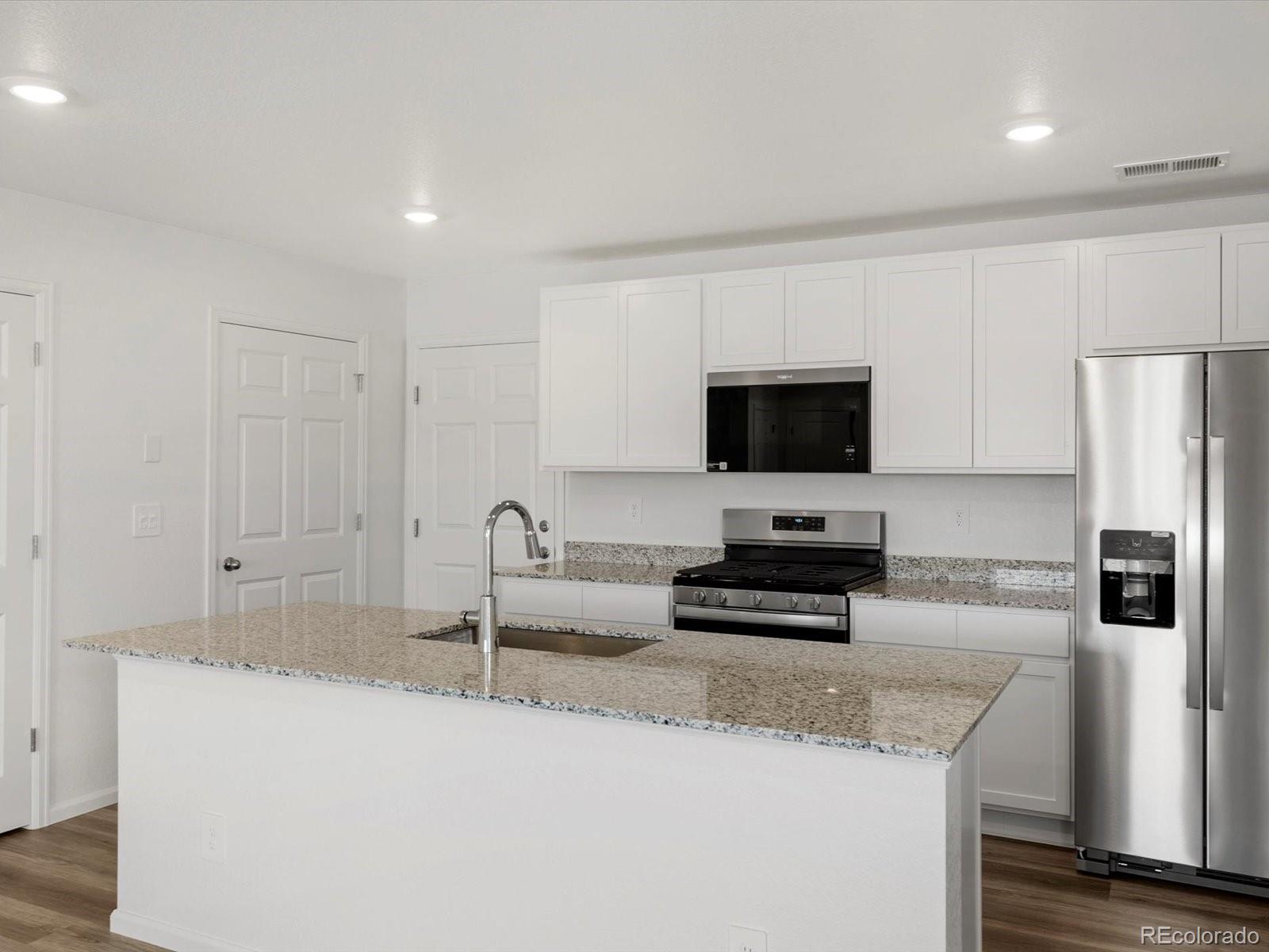 MLS Image #19 for 21097 e 65th avenue,aurora, Colorado