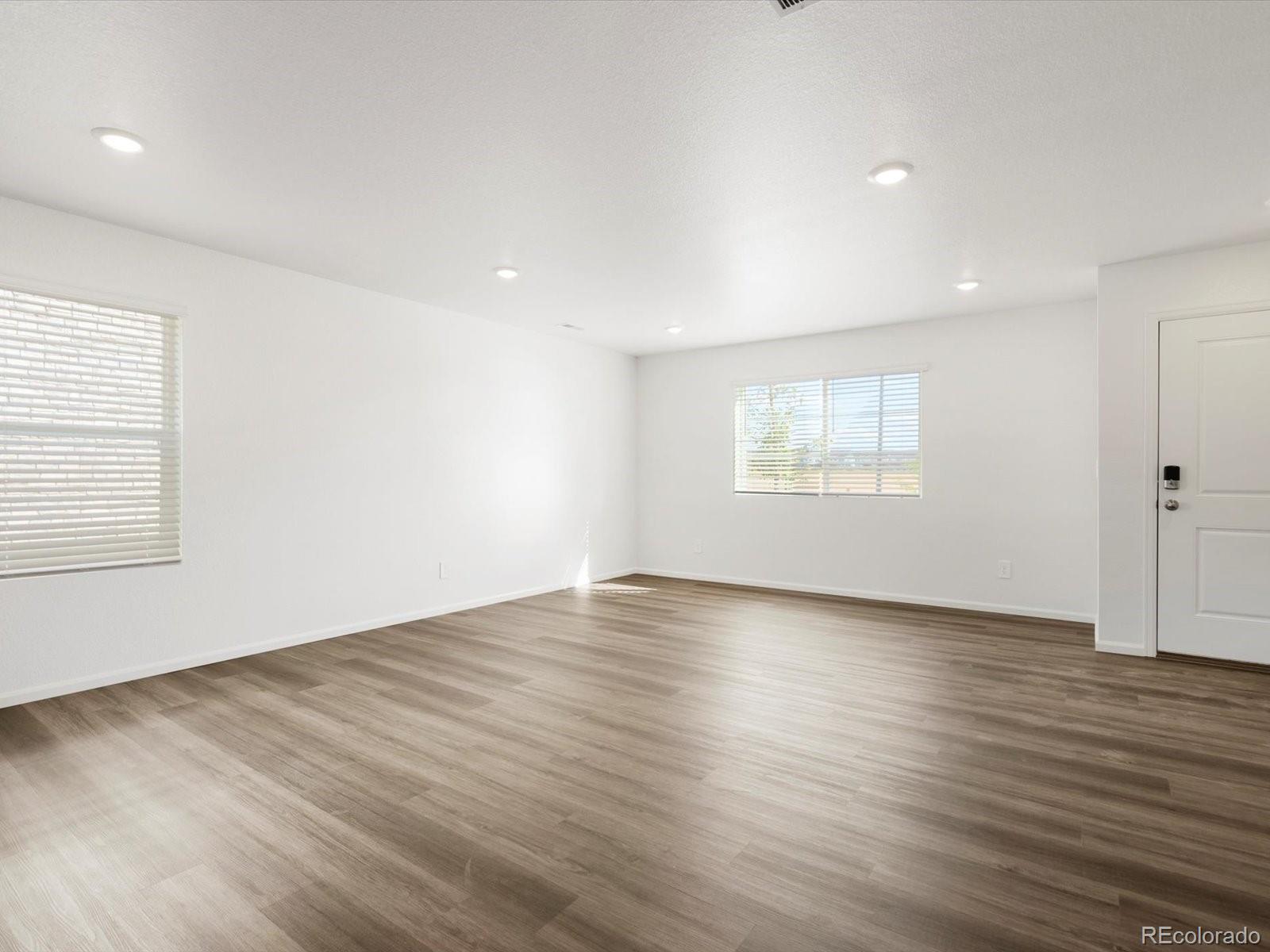 MLS Image #3 for 21097 e 65th avenue,aurora, Colorado