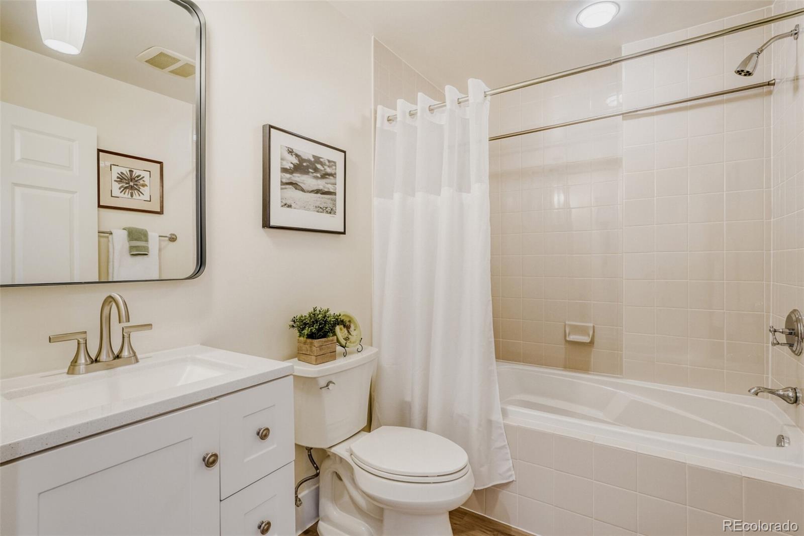 MLS Image #17 for 1630 n clarkson street 216,denver, Colorado