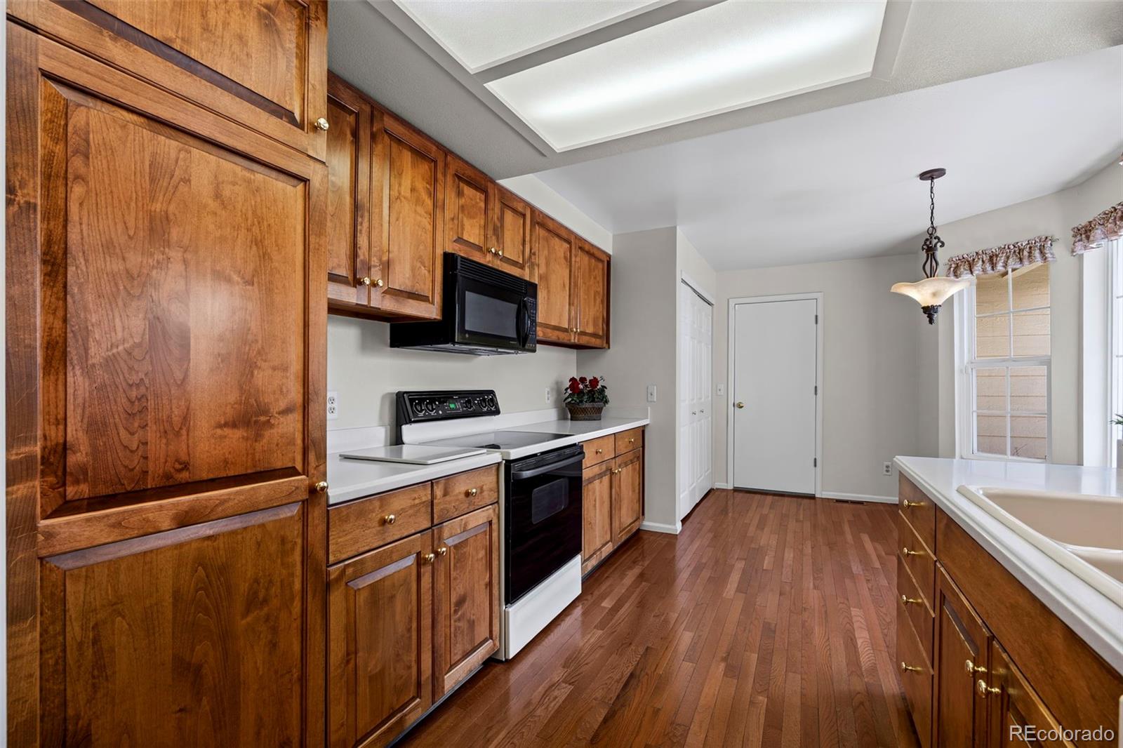 MLS Image #3 for 8233 s high court ,centennial, Colorado