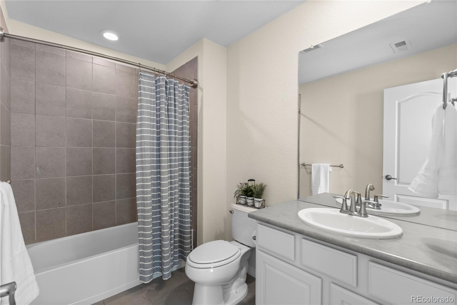 MLS Image #26 for 27267 e jamison place,aurora, Colorado