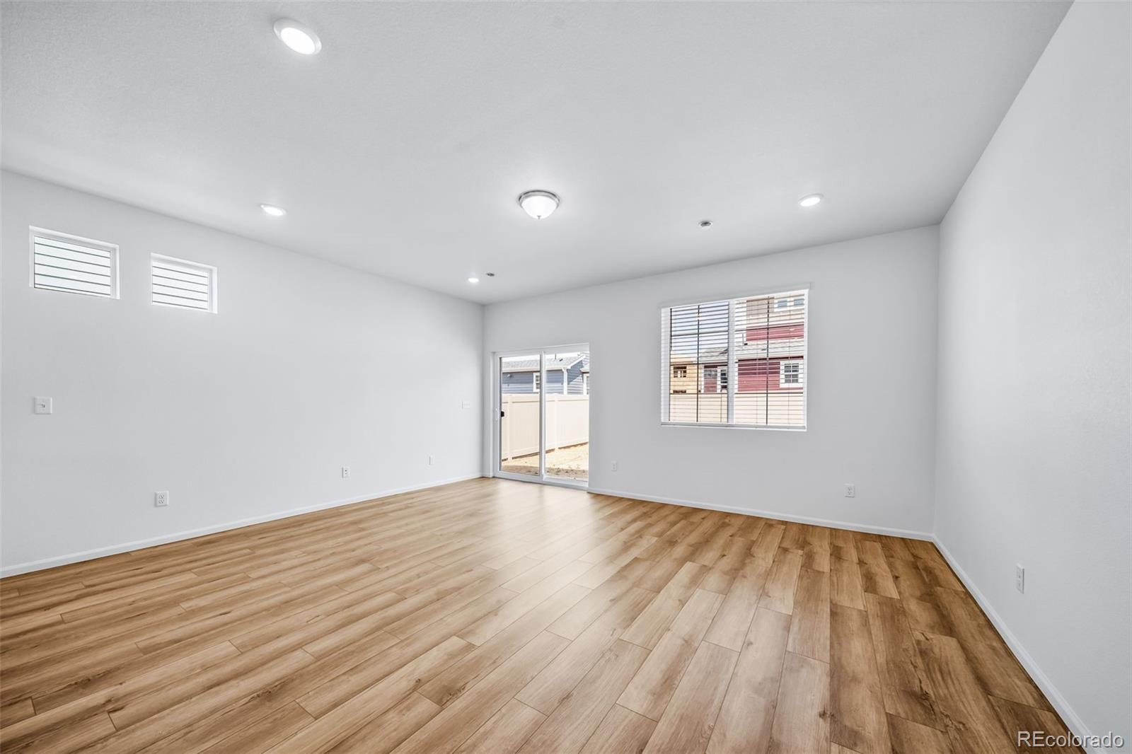 MLS Image #12 for 22335 e 39th avenue,aurora, Colorado