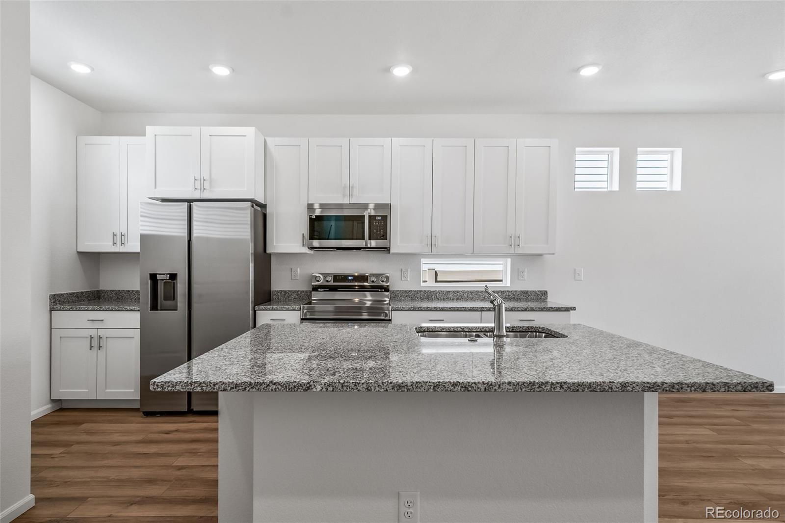 MLS Image #4 for 22335 e 39th avenue,aurora, Colorado