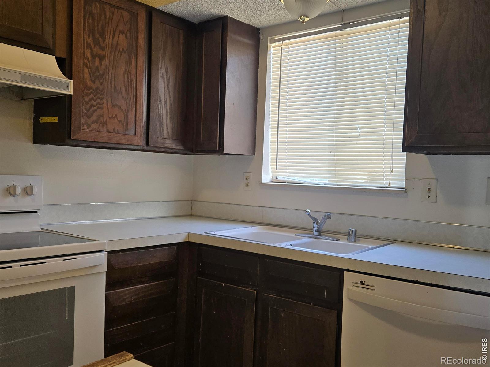 MLS Image #10 for 1937  29th avenue,greeley, Colorado