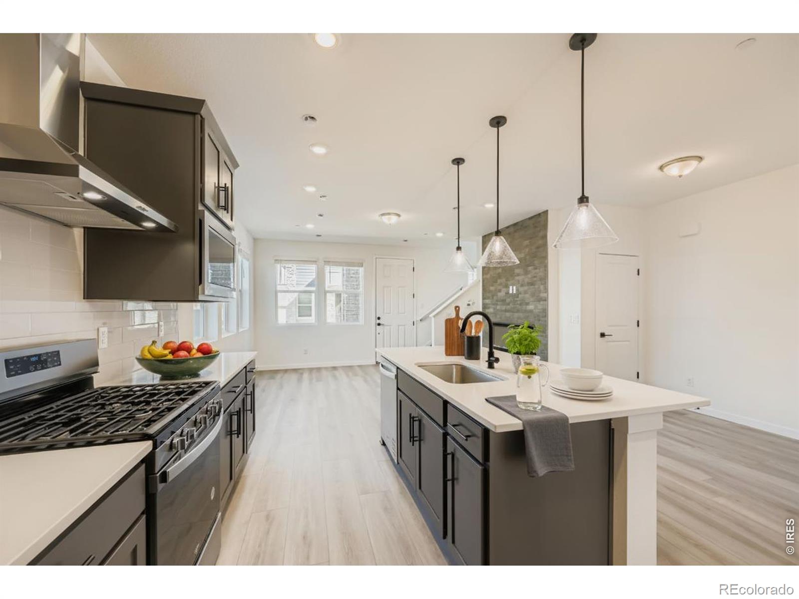 MLS Image #5 for 2827  bear springs circle,longmont, Colorado