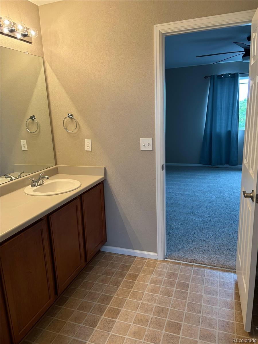 MLS Image #13 for 25664 e byers drive,aurora, Colorado
