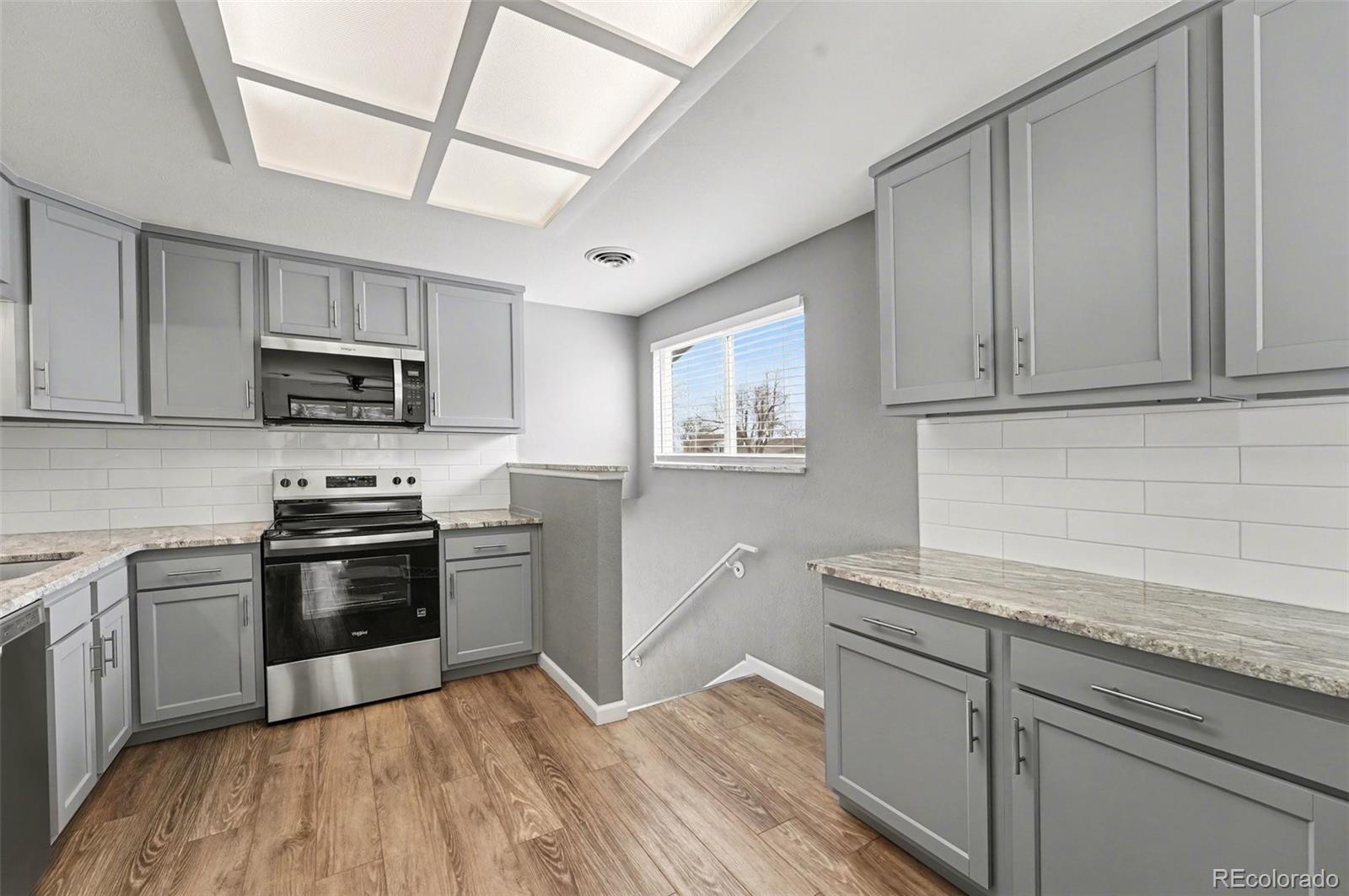 MLS Image #6 for 971 s arbutus street,lakewood, Colorado