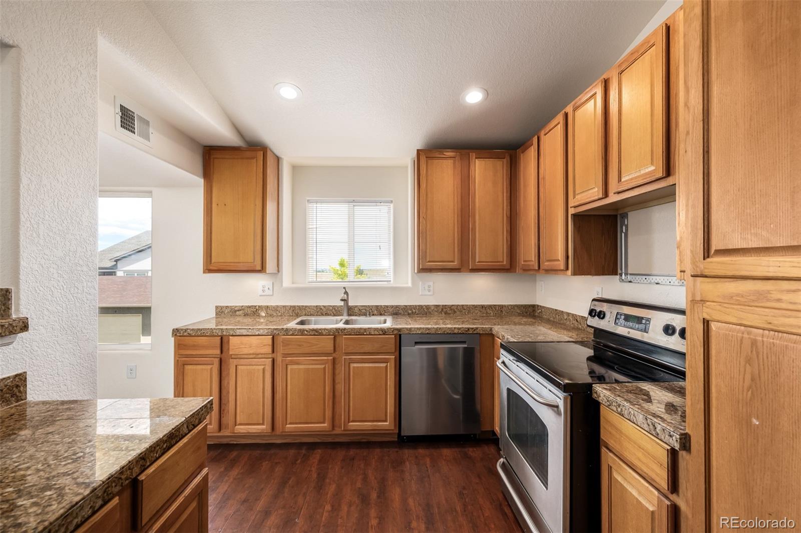 MLS Image #9 for 4608  copeland loop 201,highlands ranch, Colorado