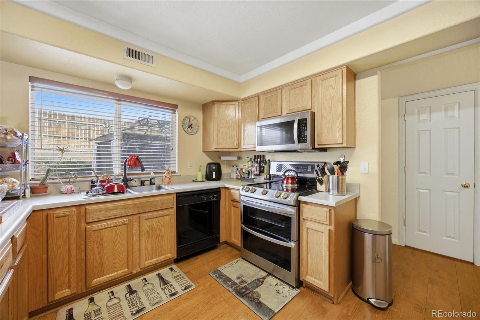 MLS Image #8 for 4125  orleans court,denver, Colorado