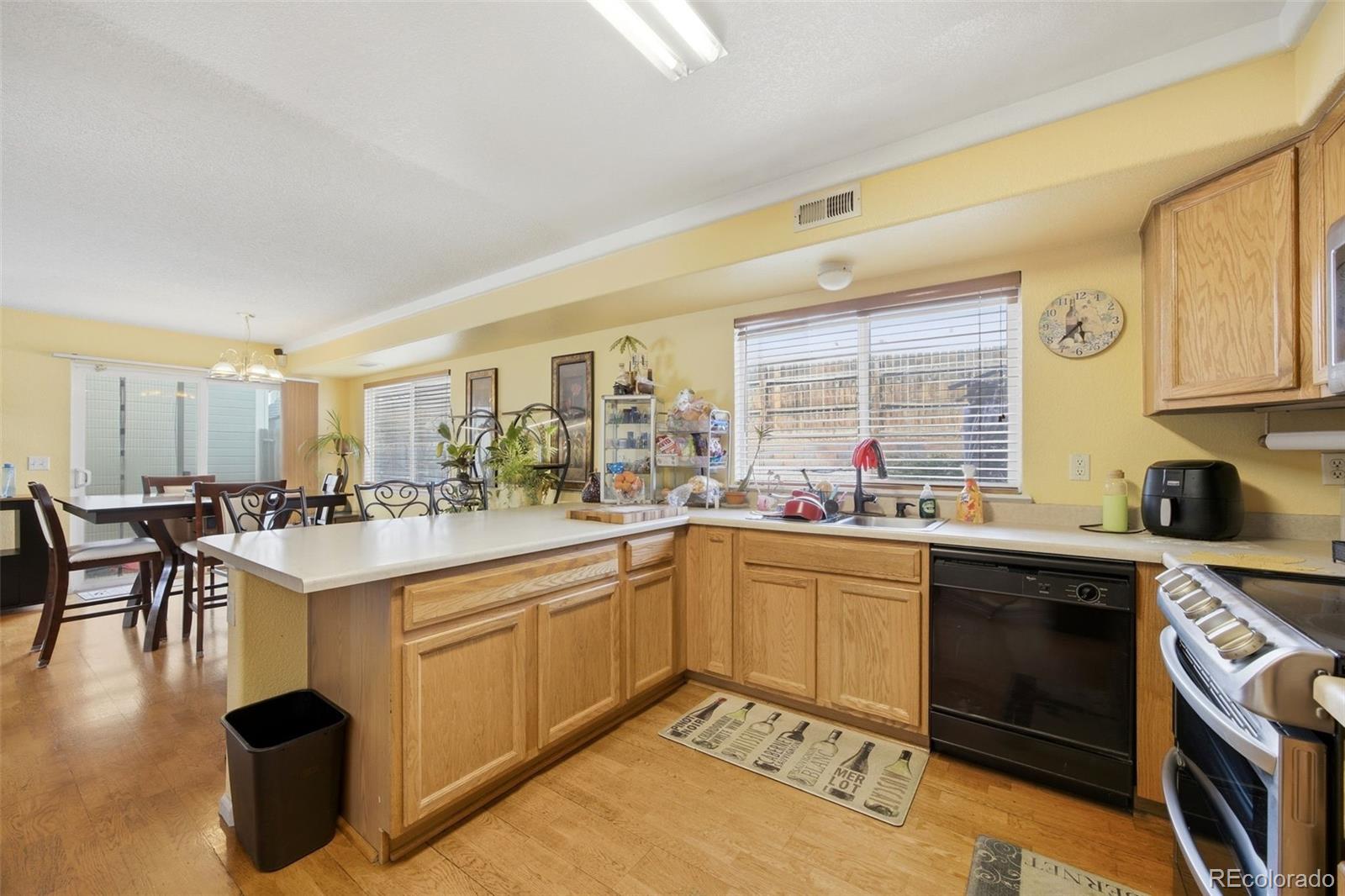 MLS Image #9 for 4125  orleans court,denver, Colorado