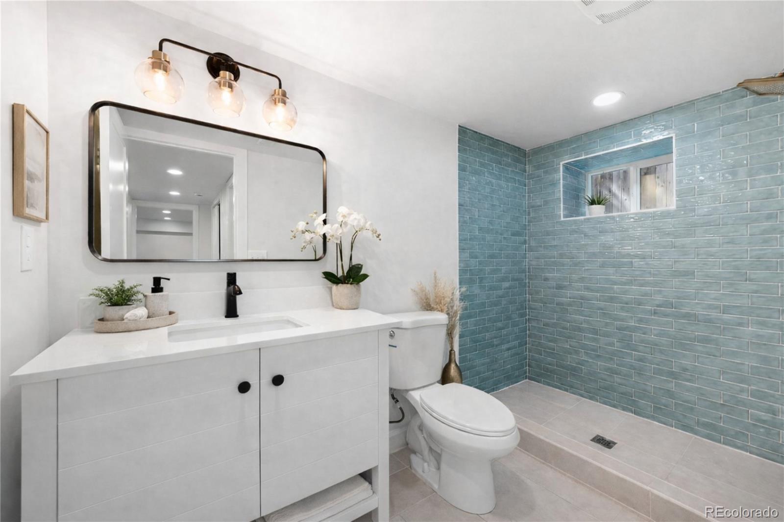 MLS Image #23 for 2849 n vine street,denver, Colorado