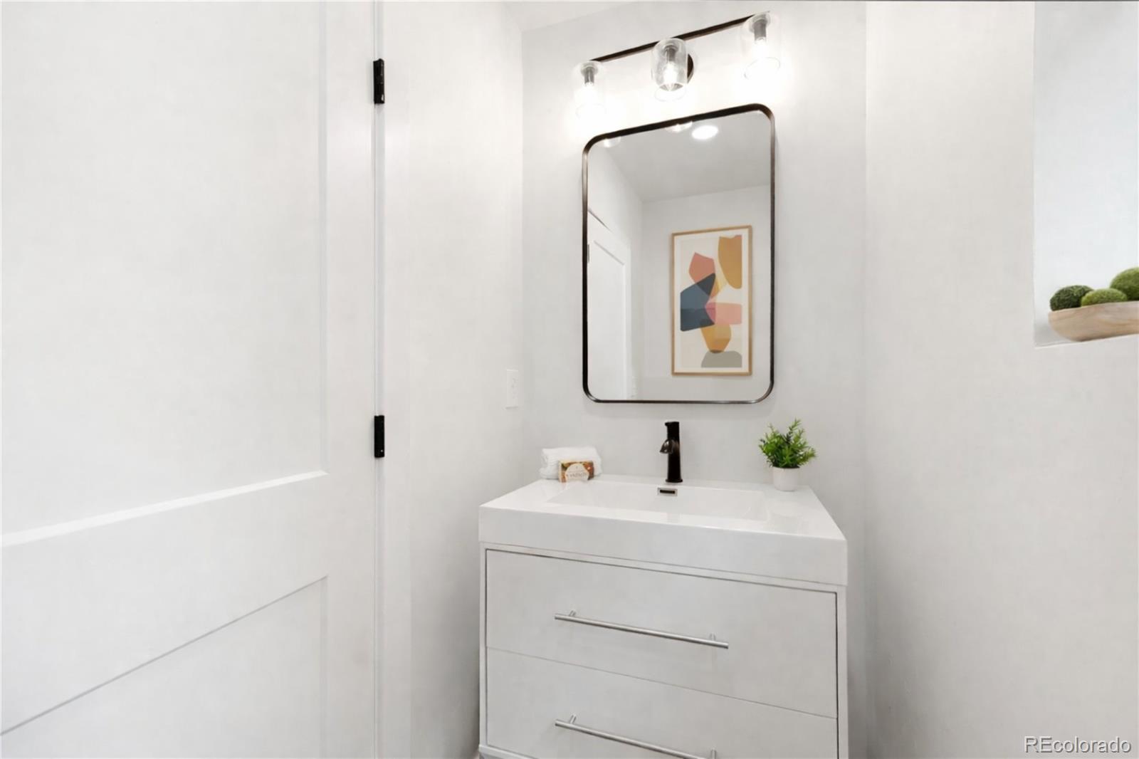 MLS Image #9 for 2849 n vine street,denver, Colorado