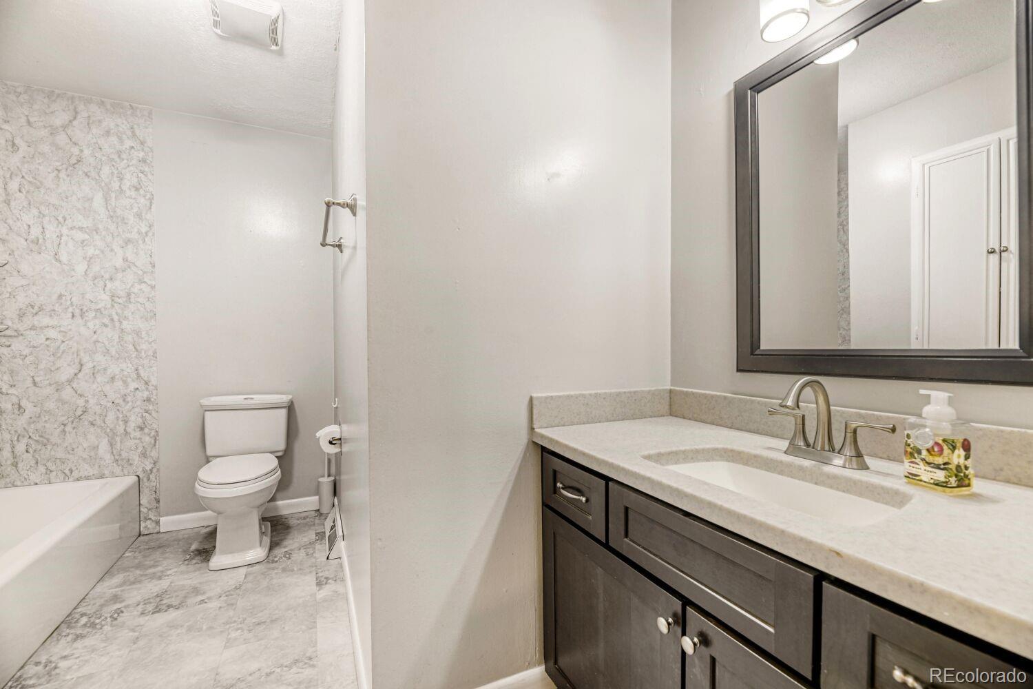 MLS Image #10 for 11233 e harvard drive,aurora, Colorado