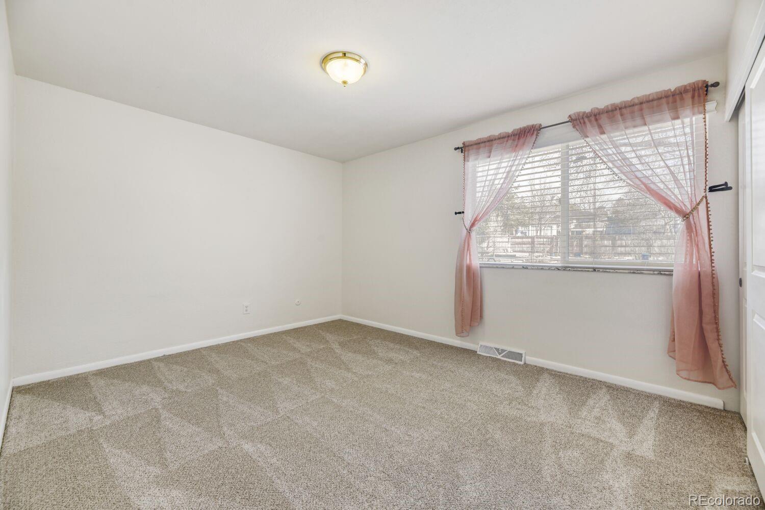 MLS Image #11 for 11233 e harvard drive,aurora, Colorado