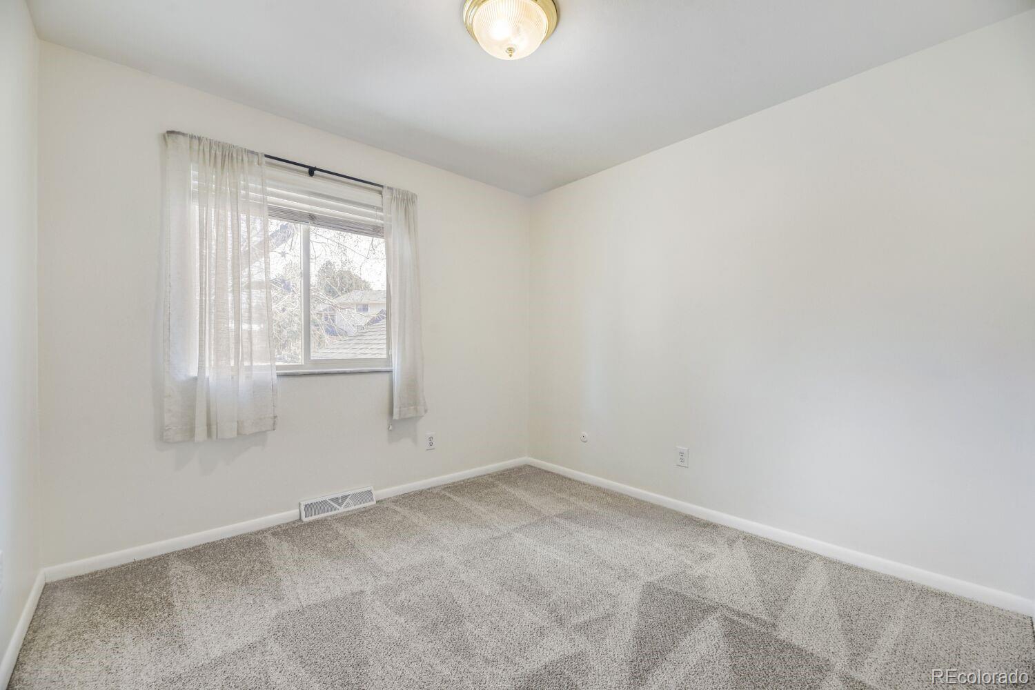MLS Image #12 for 11233 e harvard drive,aurora, Colorado