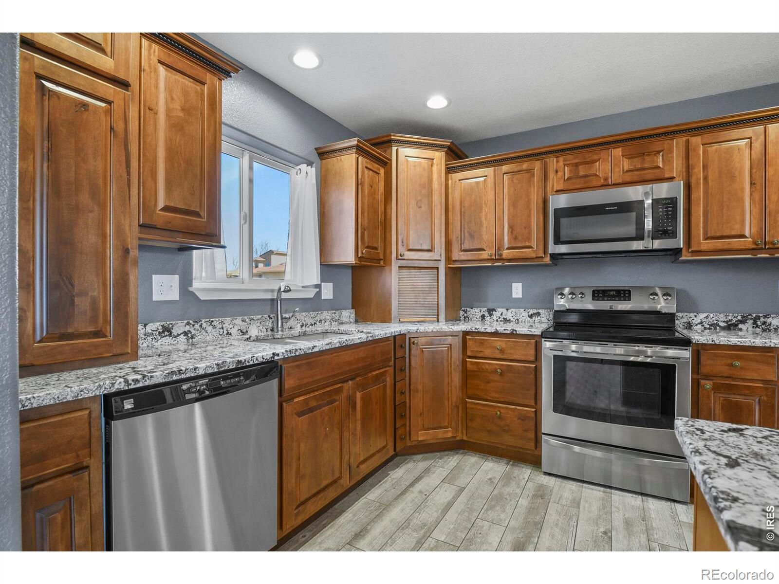 MLS Image #15 for 573 w archer plaza,pueblo west, Colorado