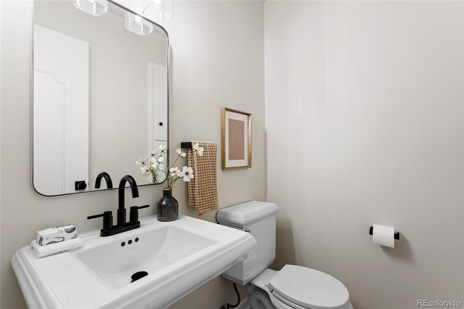 MLS Image #16 for 1025 s cook street,denver, Colorado