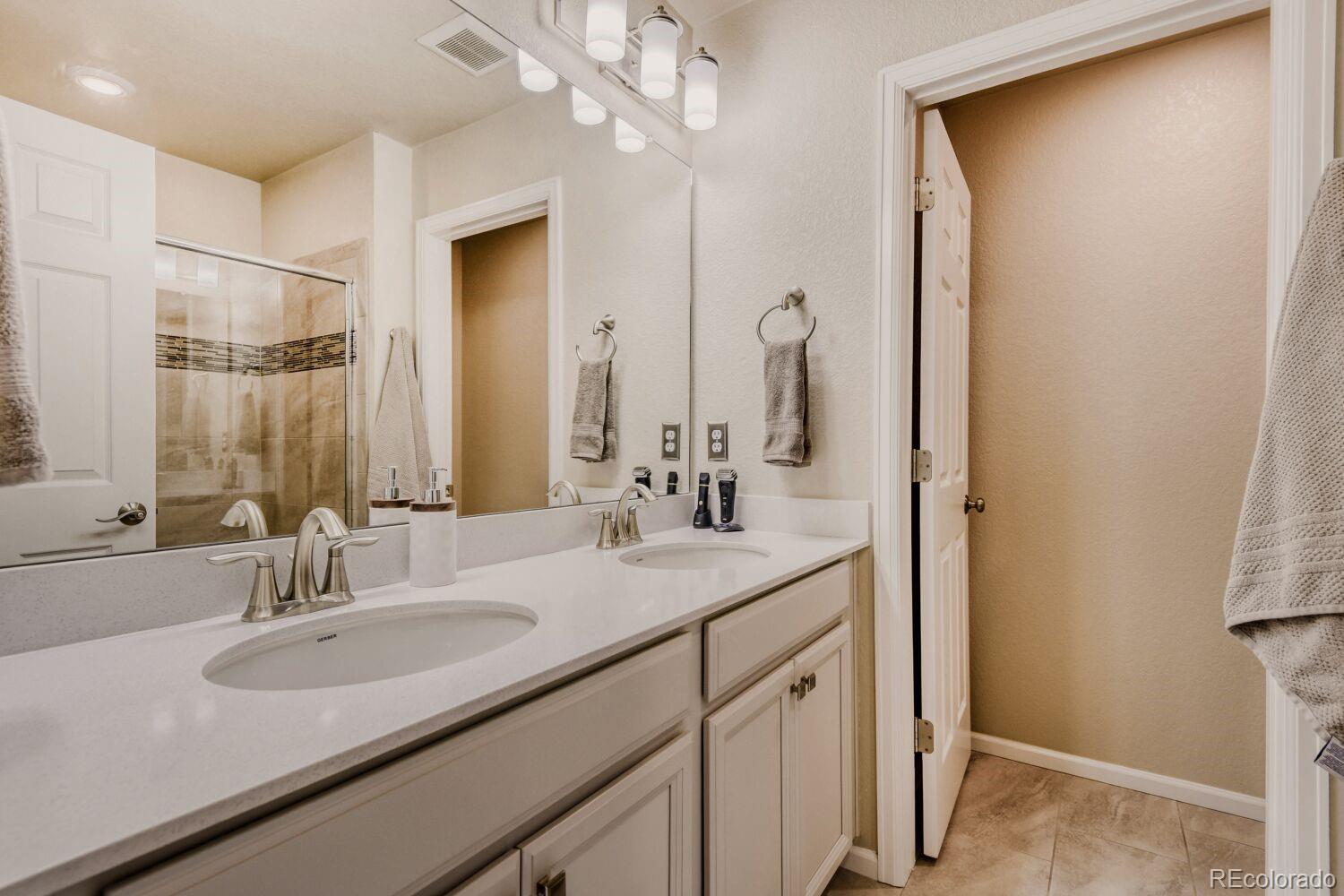 MLS Image #16 for 333  courtfield way,castle pines, Colorado