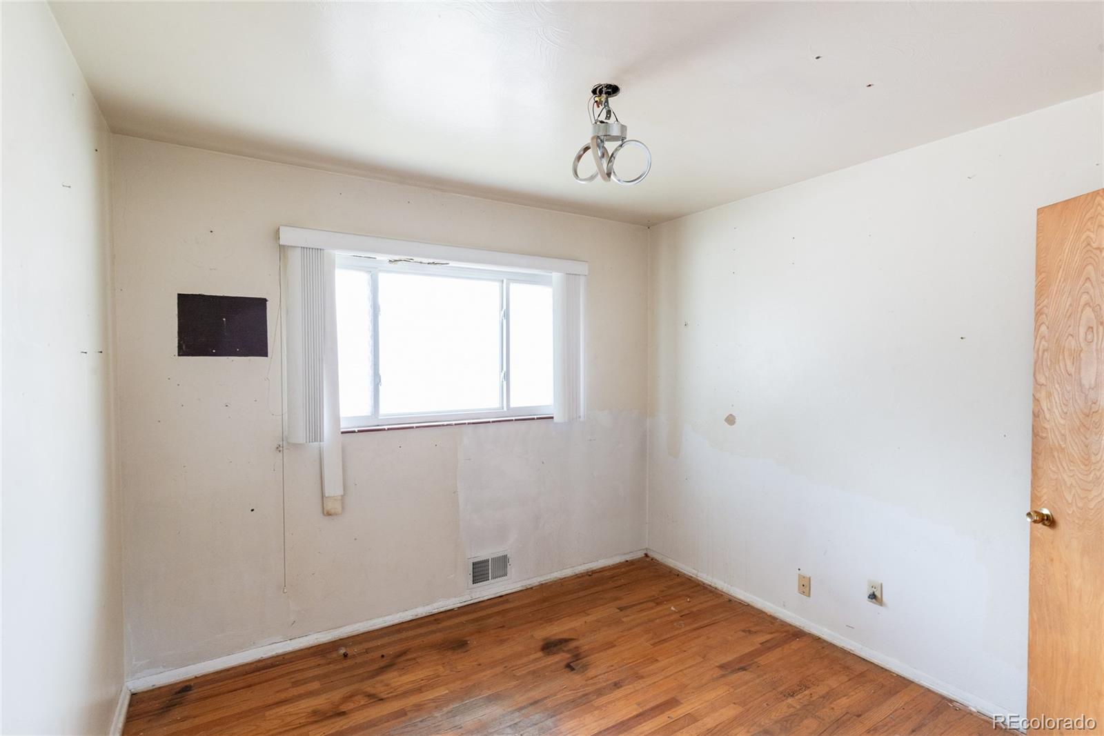 MLS Image #13 for 3412 s patton way,denver, Colorado