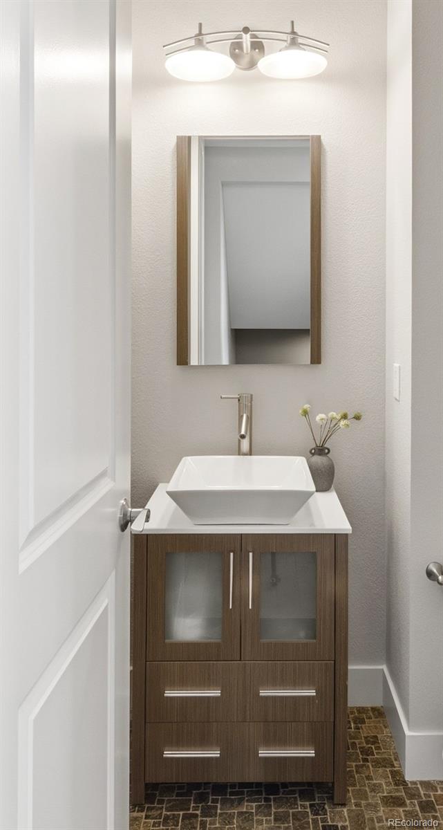 MLS Image #16 for 2947  ulster street,denver, Colorado