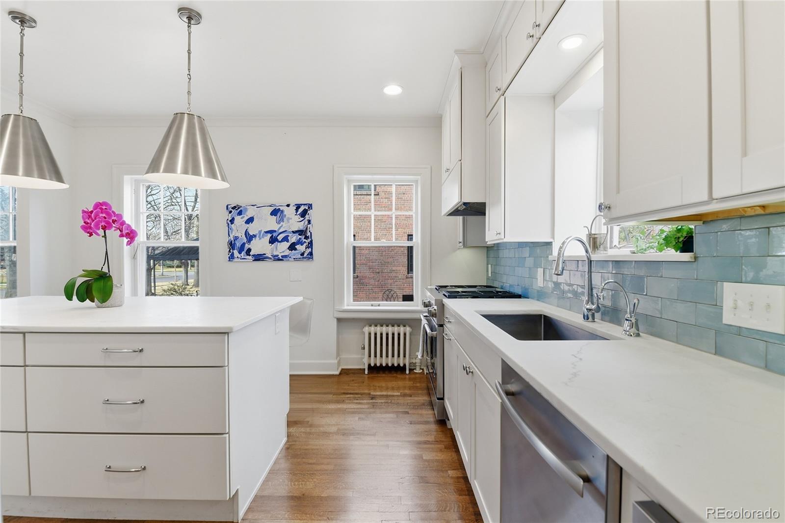 MLS Image #14 for 1960  leyden street,denver, Colorado
