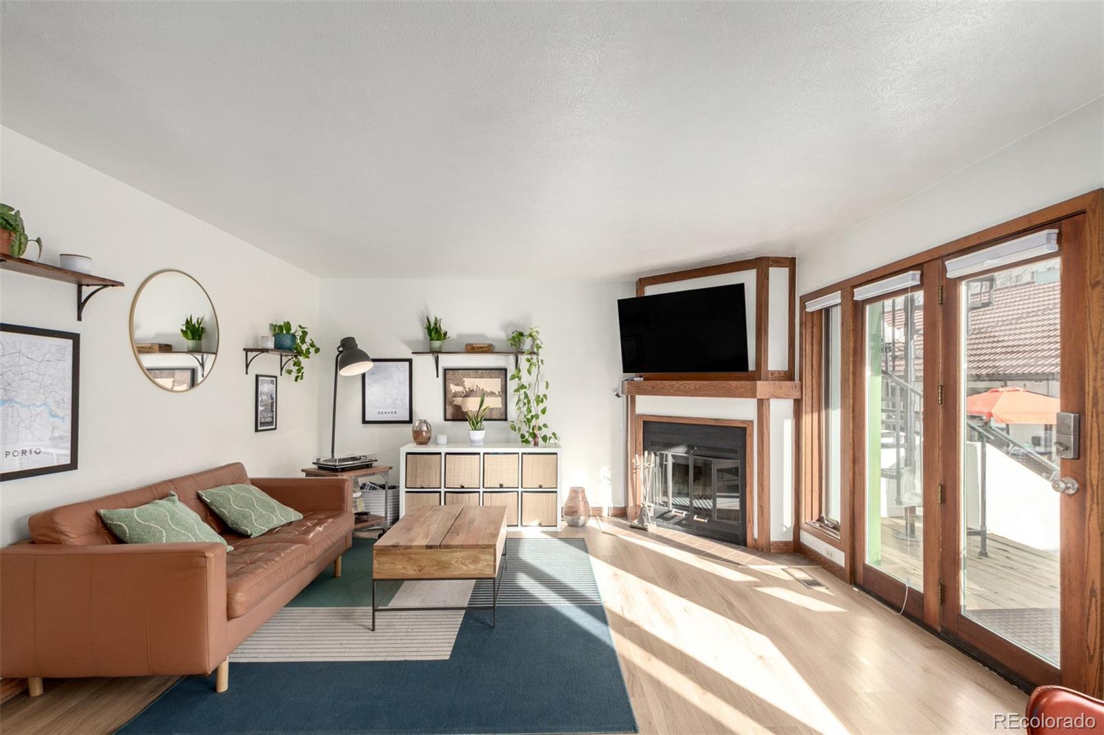 MLS Image #2 for 704 n pearl street,denver, Colorado