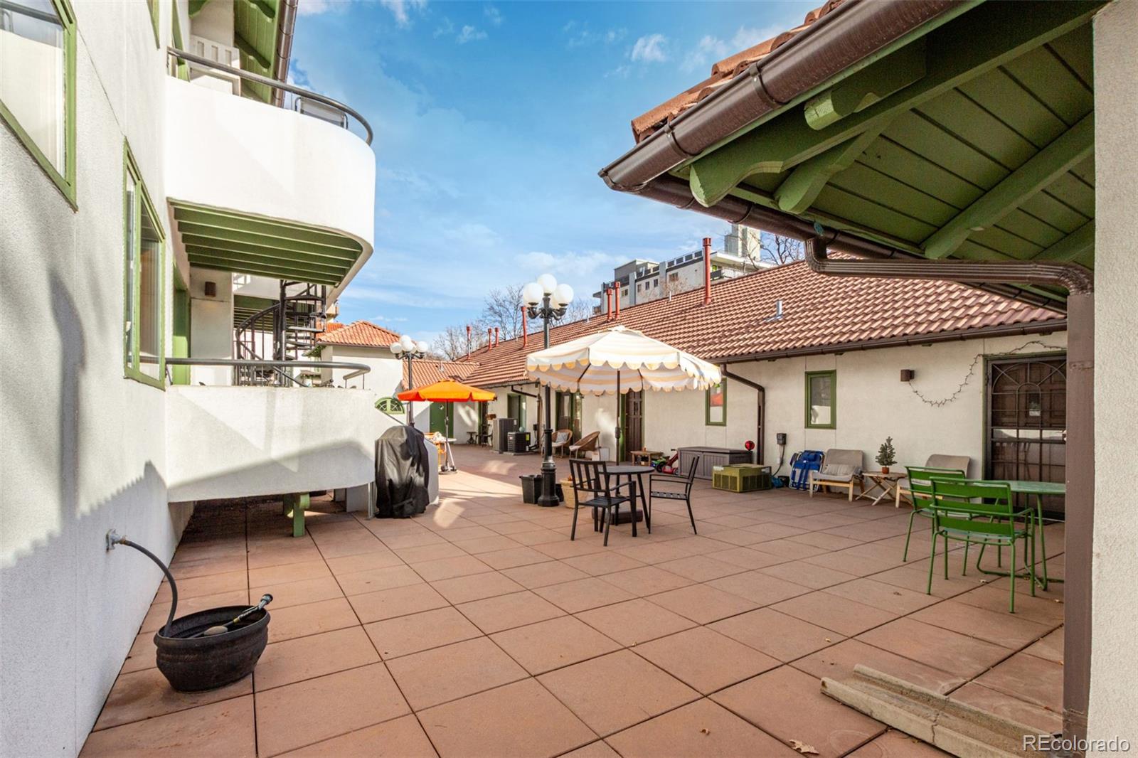 MLS Image #22 for 704 n pearl street,denver, Colorado