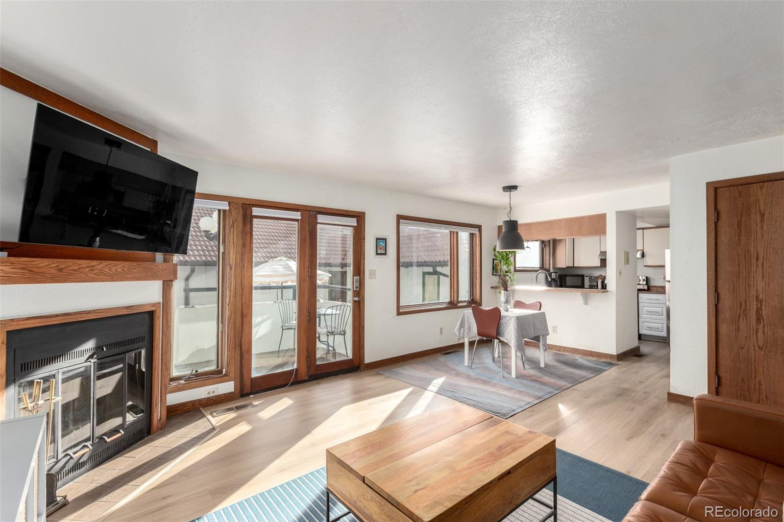 MLS Image #4 for 704 n pearl street,denver, Colorado