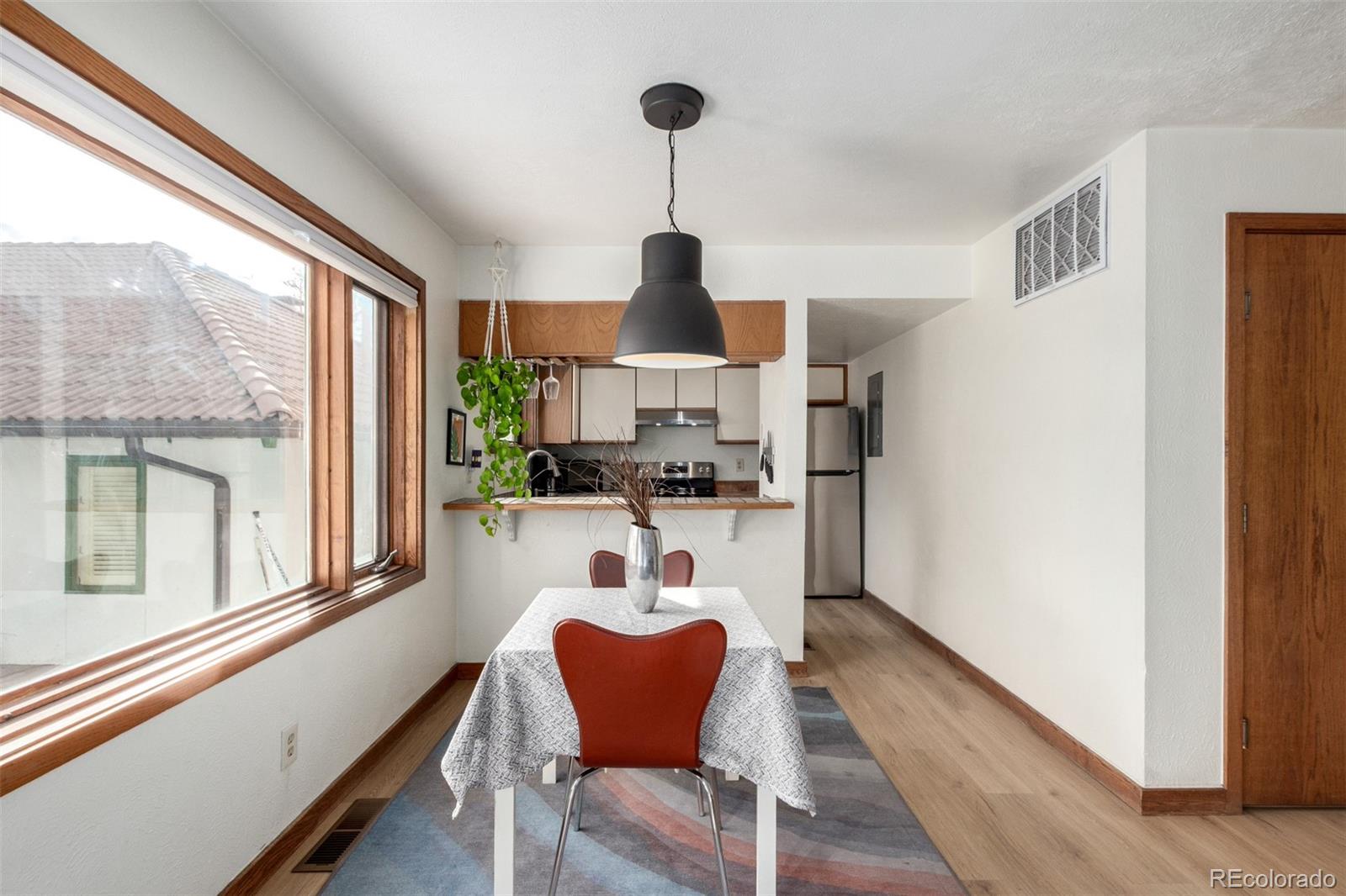 MLS Image #7 for 704 n pearl street,denver, Colorado