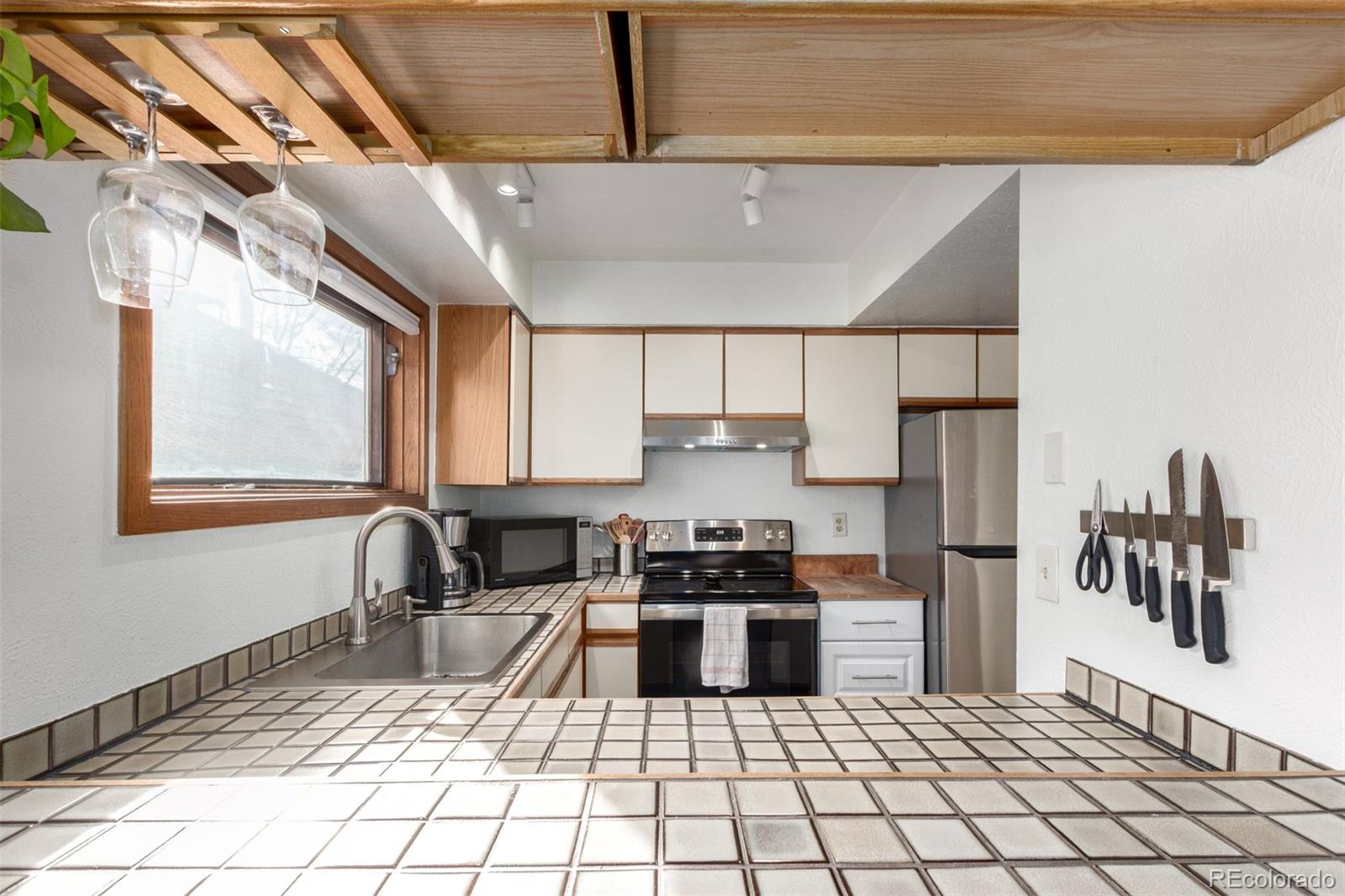 MLS Image #8 for 704 n pearl street,denver, Colorado