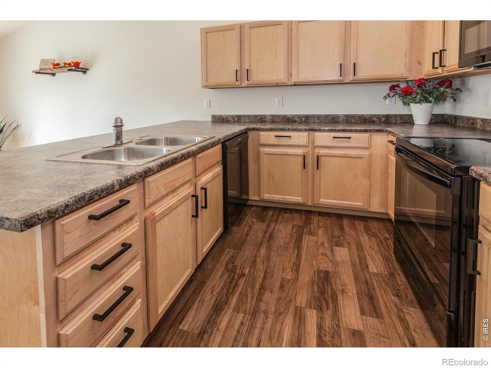 MLS Image #11 for 1815  farm tradition court,windsor, Colorado