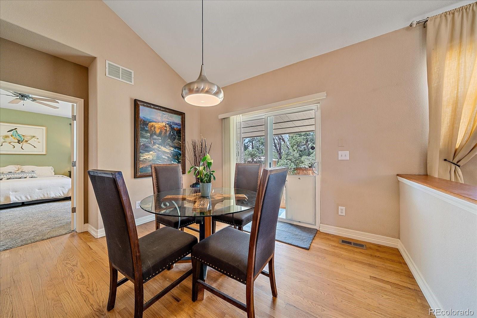 MLS Image #11 for 1075 s elmira street,denver, Colorado