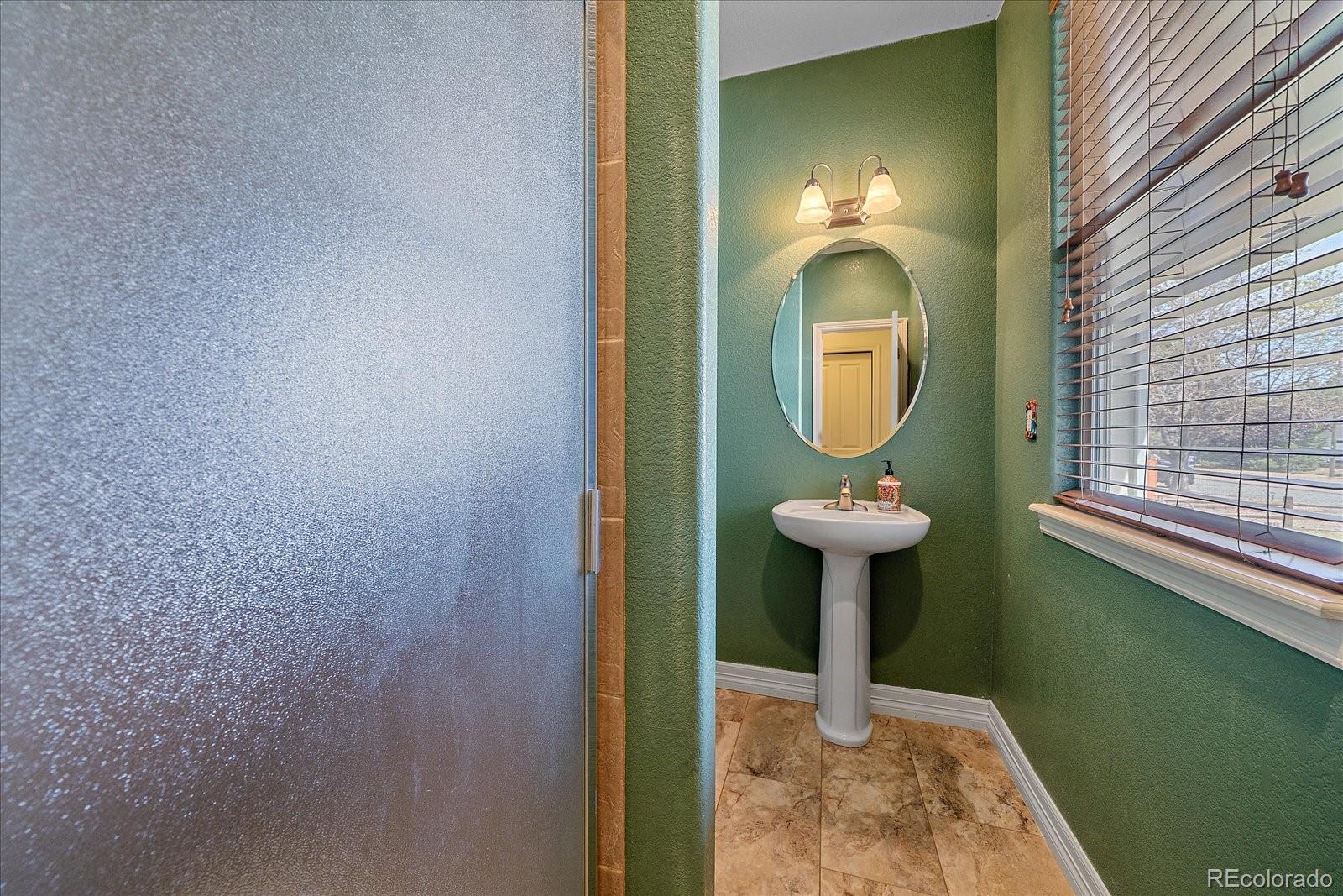 MLS Image #26 for 1075 s elmira street,denver, Colorado