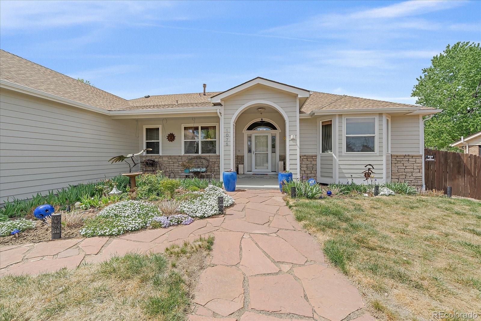 MLS Image #3 for 1075 s elmira street,denver, Colorado