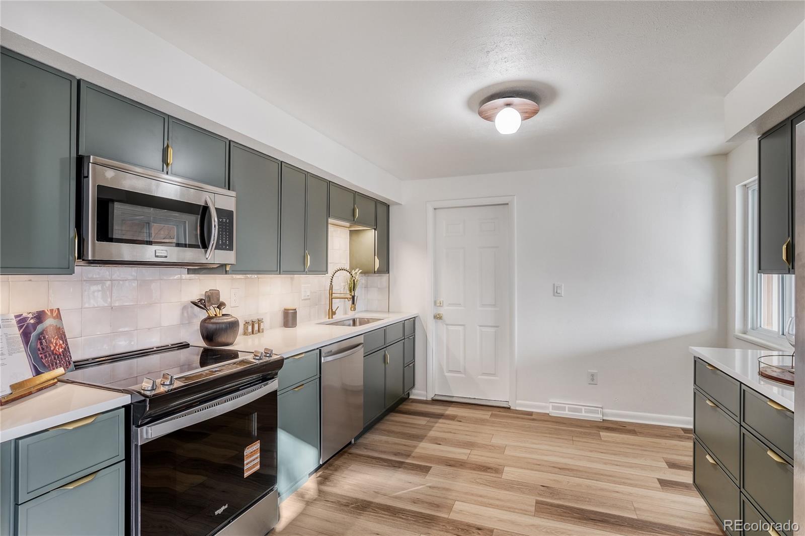 MLS Image #2 for 8644 w 66th circle,arvada, Colorado