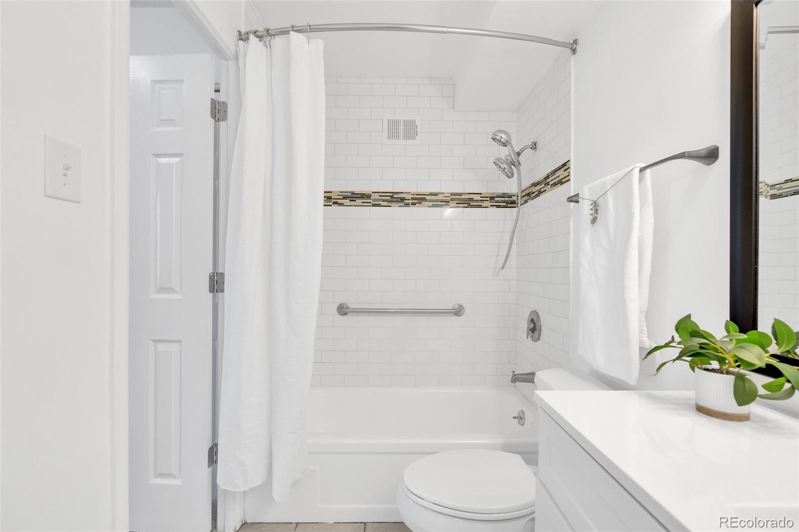 MLS Image #25 for 9300 e center avenue,denver, Colorado