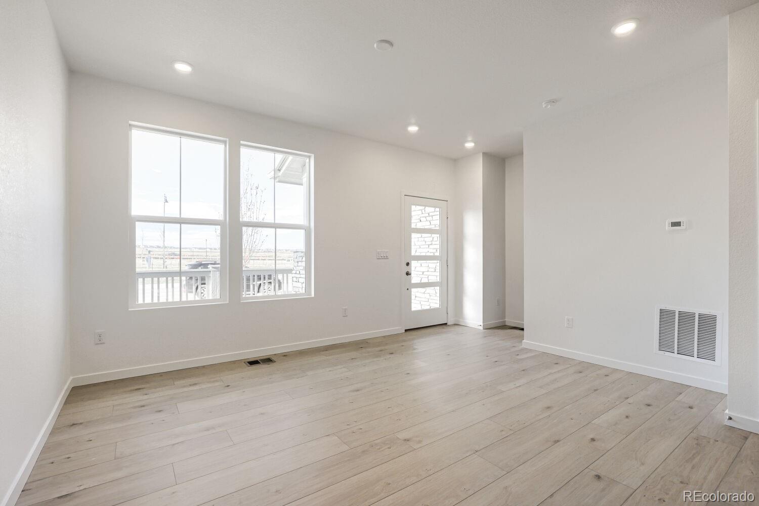 MLS Image #4 for 6889  parterre parkway 4,thornton, Colorado