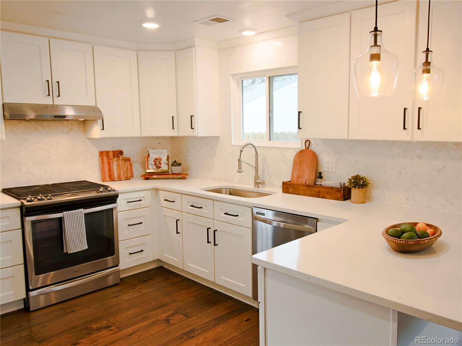 MLS Image #11 for 1635 s steele street,denver, Colorado