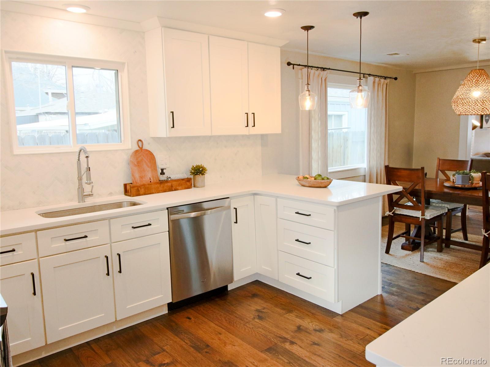 MLS Image #9 for 1635 s steele street,denver, Colorado