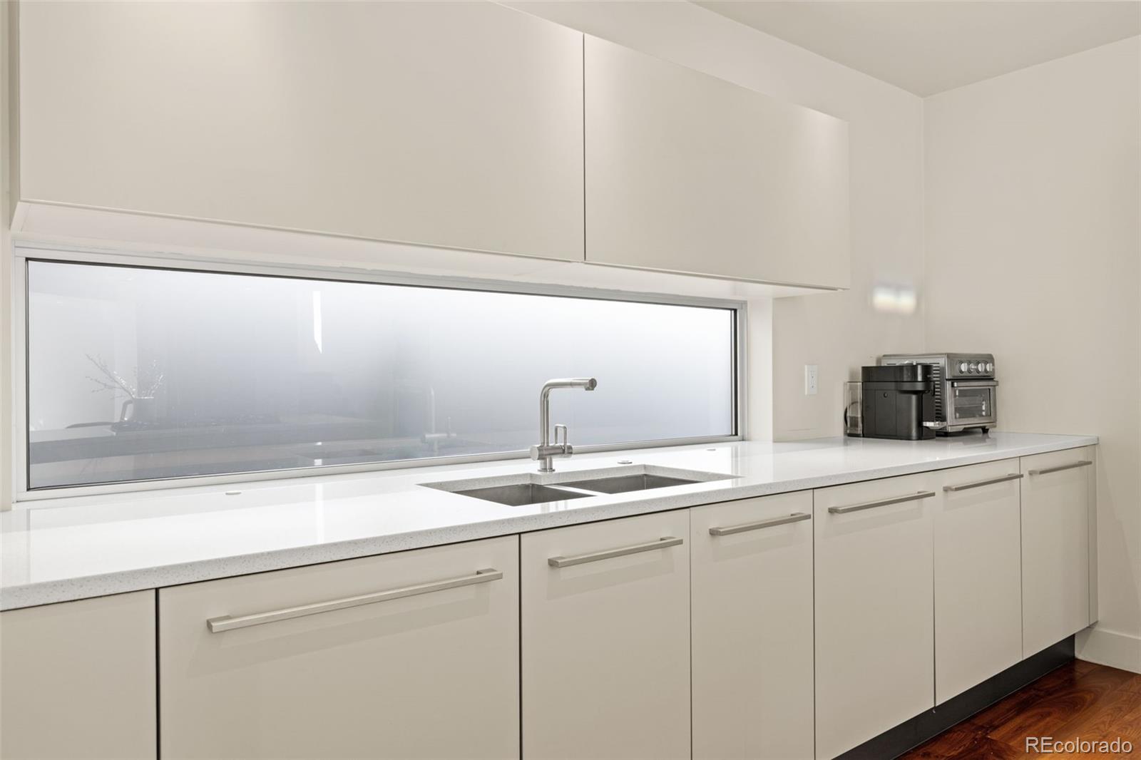 MLS Image #14 for 37 s ogden street ,denver, Colorado