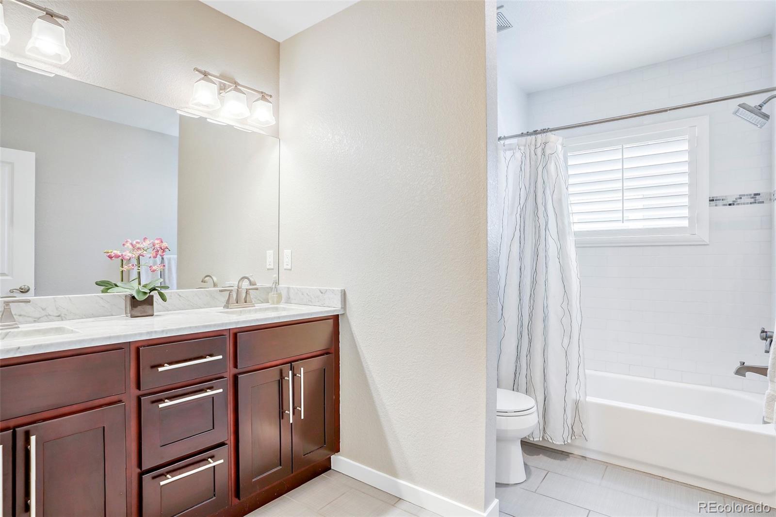 MLS Image #17 for 2342 s marion street,denver, Colorado