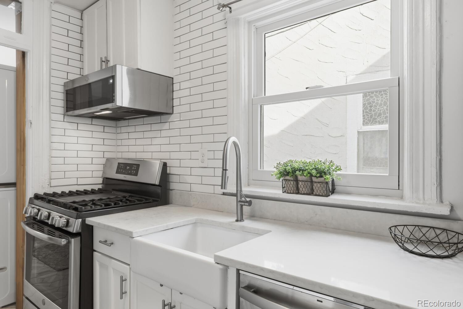 MLS Image #14 for 1209 n pearl street 3,denver, Colorado