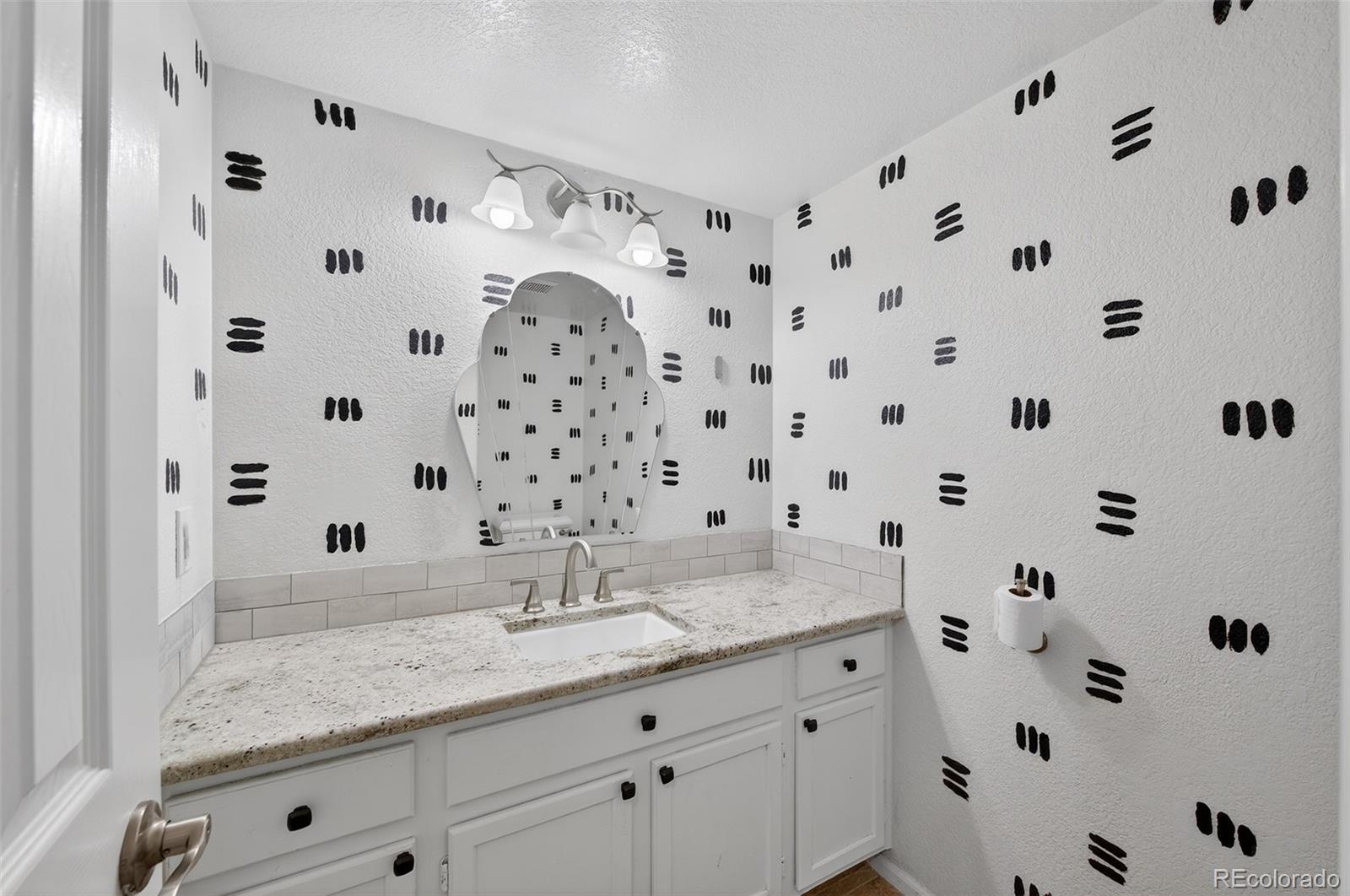 MLS Image #16 for 9985  deer creek court,highlands ranch, Colorado