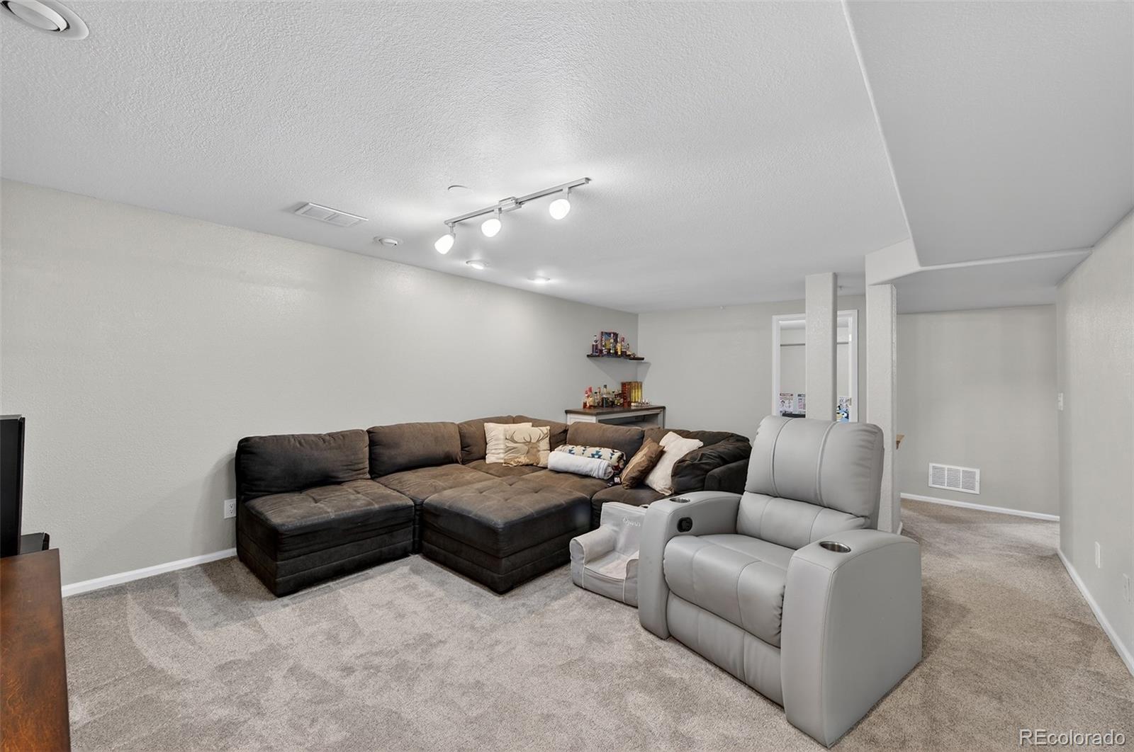MLS Image #31 for 9985  deer creek court,highlands ranch, Colorado