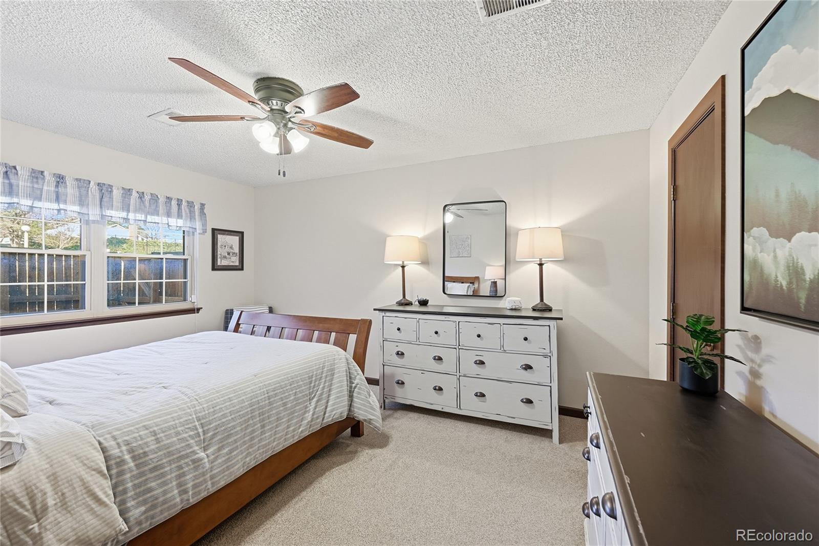 MLS Image #10 for 7029 s knolls way,centennial, Colorado