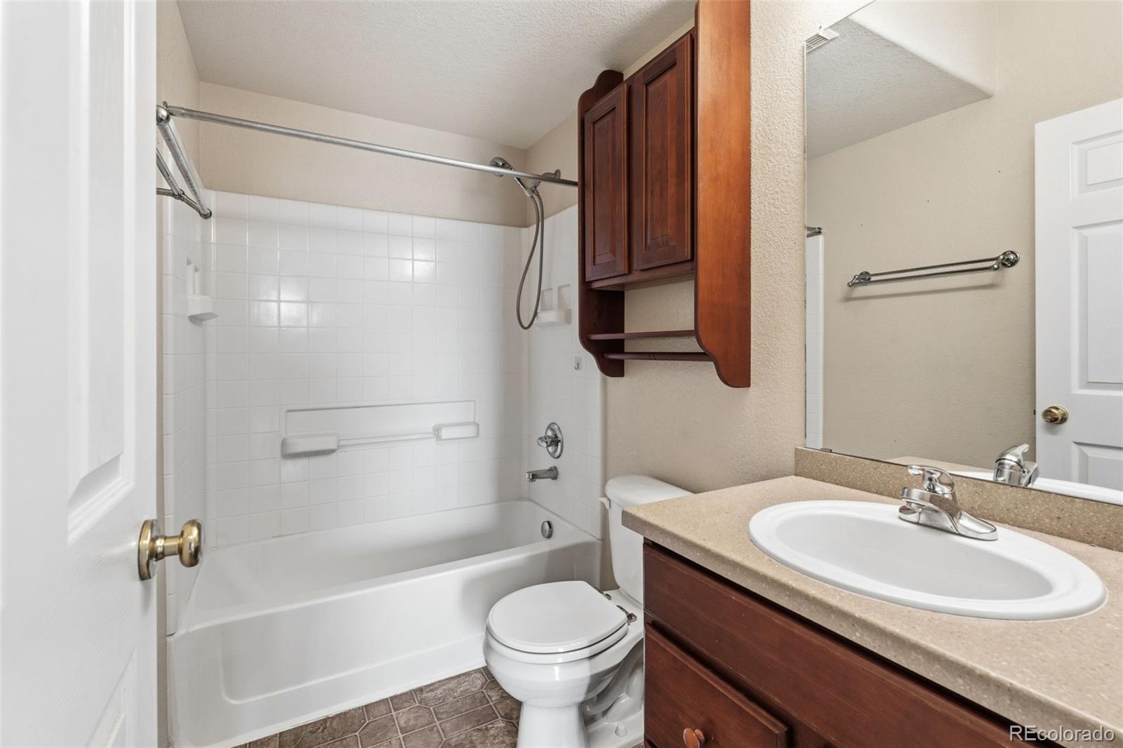MLS Image #14 for 16020 e 55th avenue,denver, Colorado