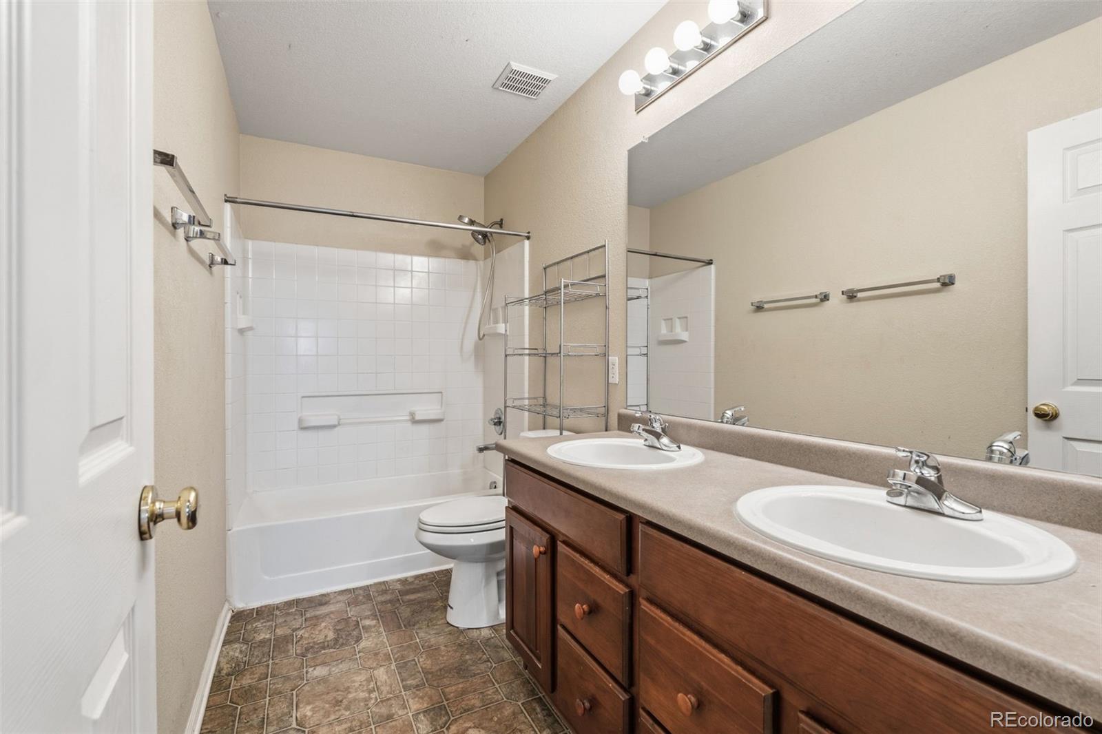 MLS Image #21 for 16020 e 55th avenue,denver, Colorado